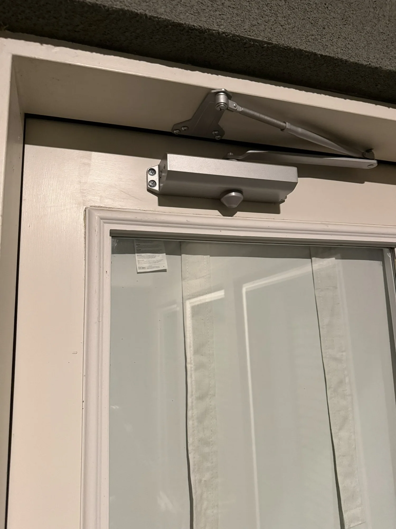 Hydraulic door stop and closer install